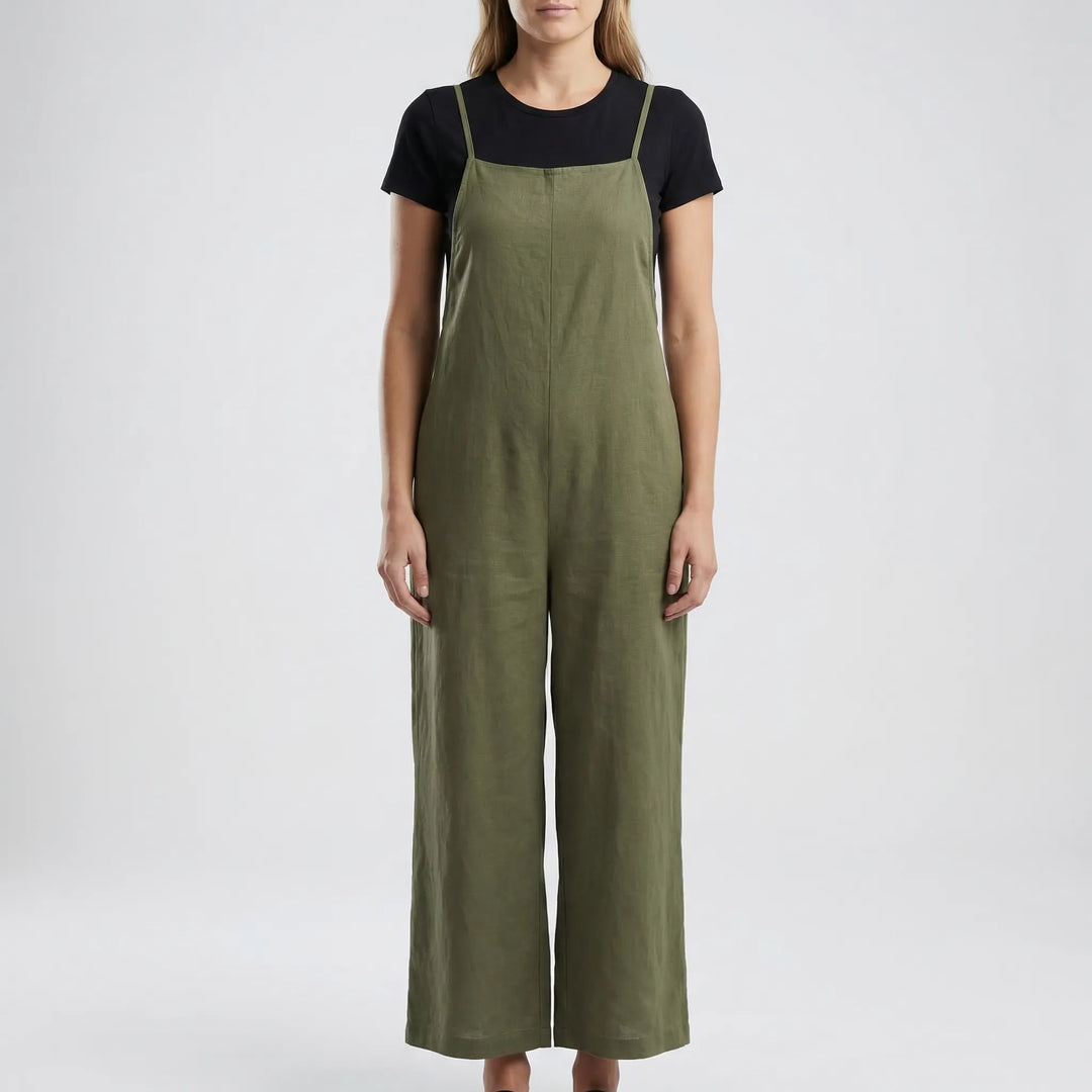 Vielseitiger Damen Sommer-Jumpsuit mit Latz, ärmellos, weitem Bein, für Urlaub und Alltag.