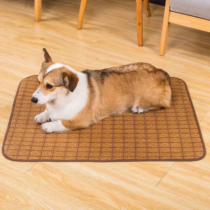 Erfrischende Kühlmatte für Haustiere aus Naturgeflecht, perfekte Sommer-Liegematte für Hunde & Katzen.