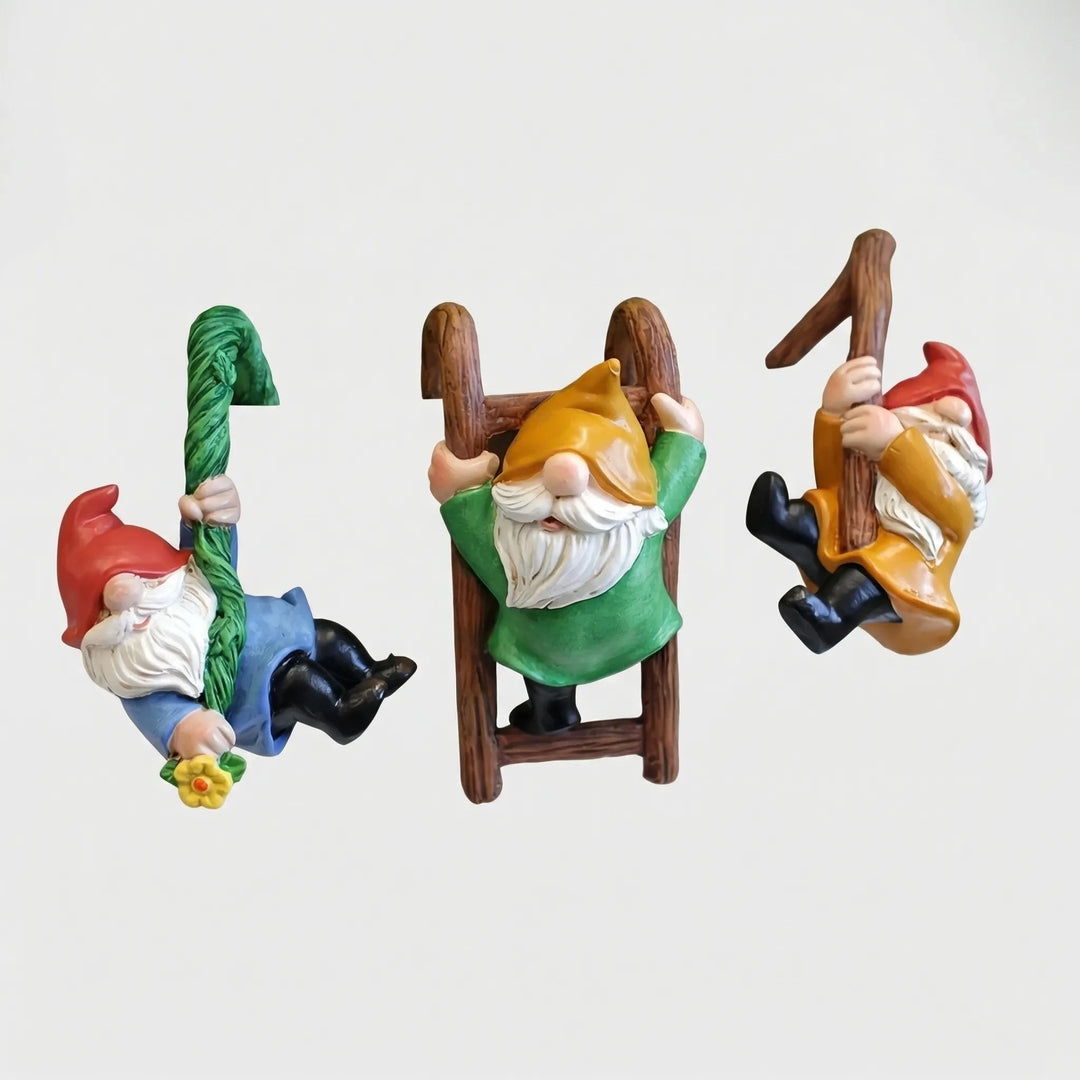 Detailreiche Kletter-Wichtel für Blumentöpfe. Handbemalte Outdoor-Deko-Zwerge für Ihren Garten.