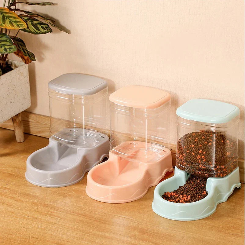 Blauer Futter- & Wasserspender 3,8L für Katzen & Hunde. Automatischer Tierbedarf mit Schwerkraft-Prinzip.