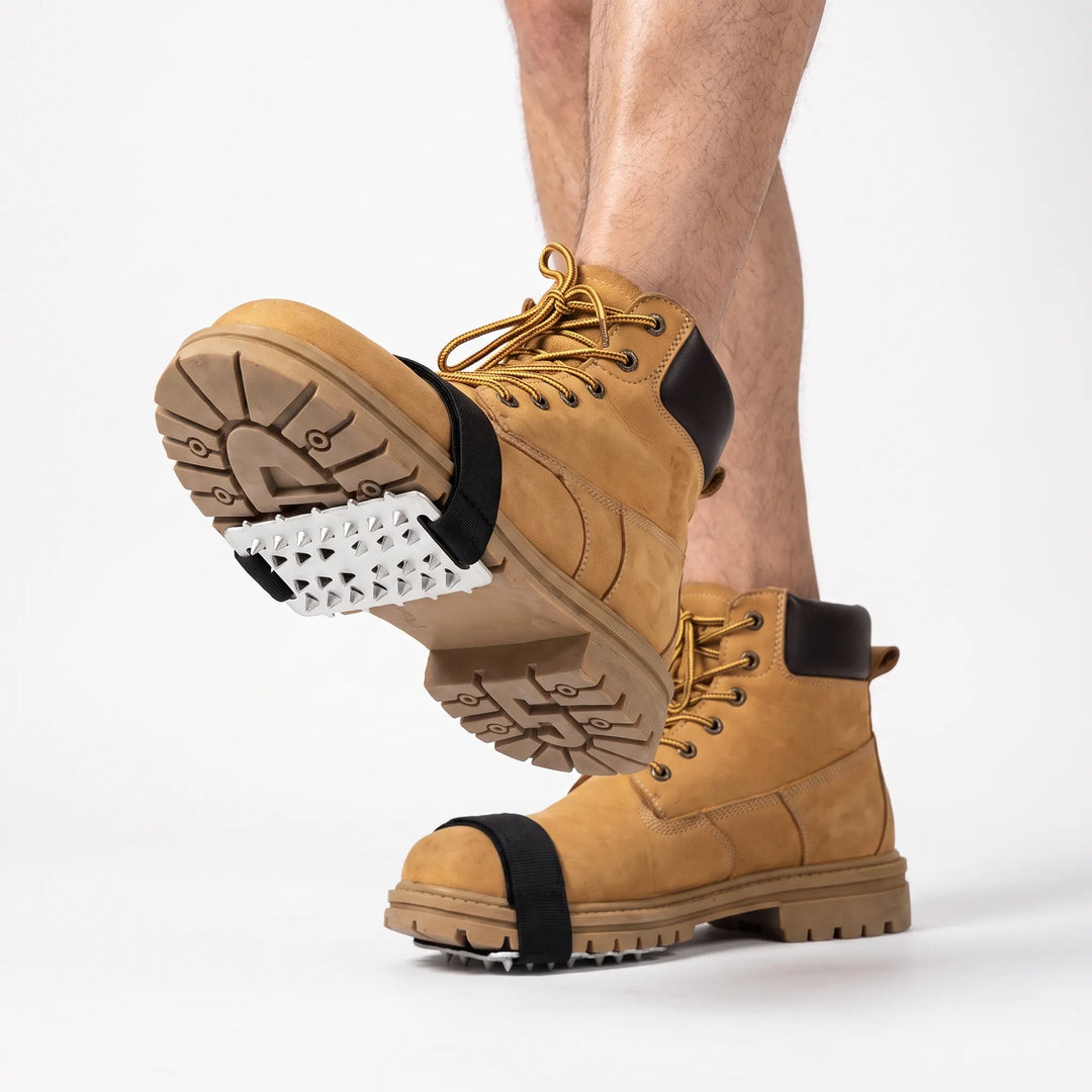 Winter-Schuhkrallen für Outdoor-Aktivitäten, rutschfest und verstellbar, bieten Sicherheit auf glattem Eis.