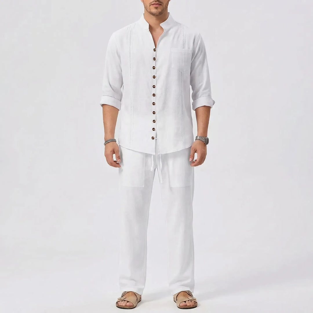 Stylisches Herren Freizeithemd mit Kubanischem Kragen, ideal für Strandmode & Resort Wear im Sommer.