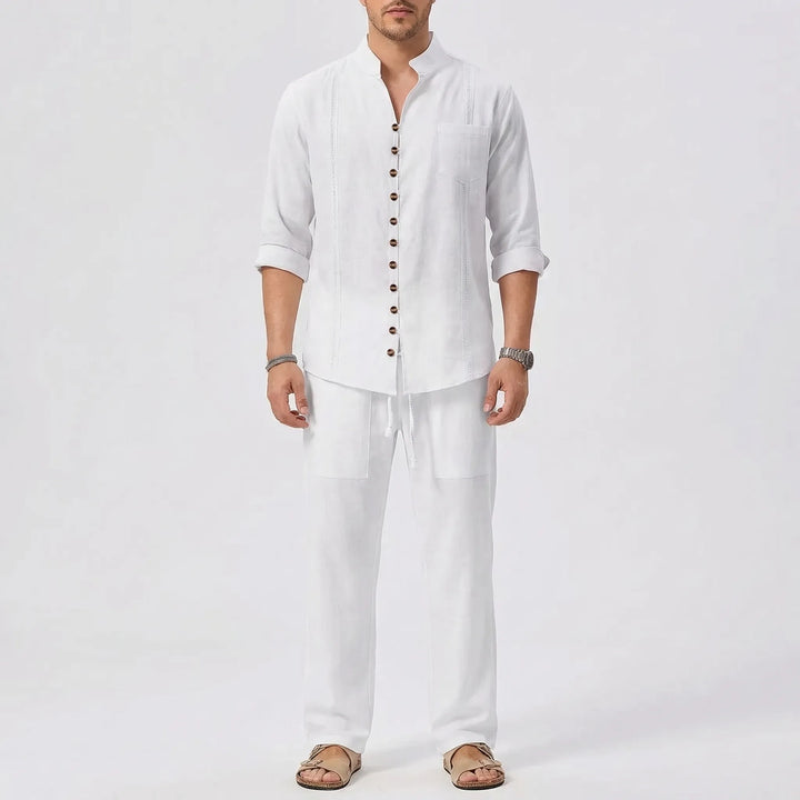 Stylisches Herren Freizeithemd mit Kubanischem Kragen, ideal für Strandmode & Resort Wear im Sommer.
