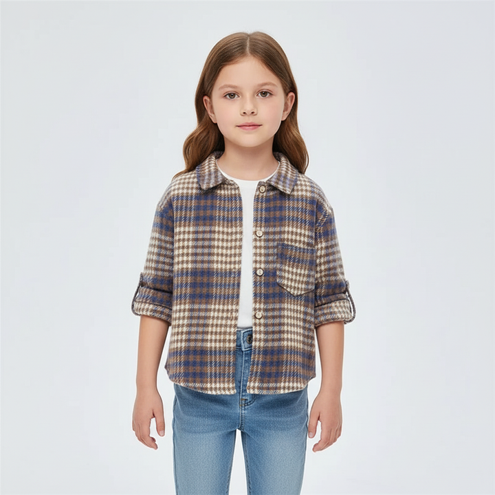 Weiches, strapazierfähiges Kinderhemd mit langen Ärmeln und Karomuster, ideal für Kinderbekleidung.