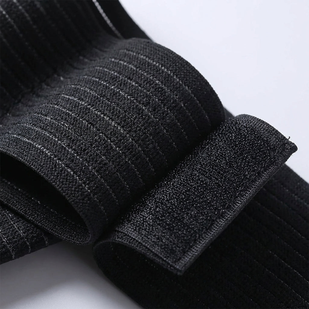 Komfortable Kompressionsbandage für Alltag, verstellbar, unterstützt Gelenke diskret.