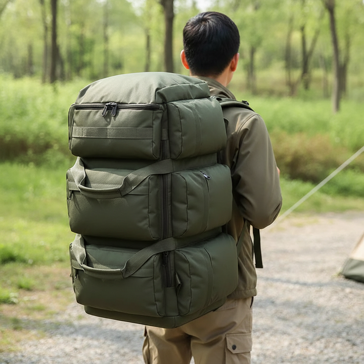 Unisex 100L Outdoor Reisetasche, robust für Camping, Wandern & Trekking. Geräumiges Gepäck für Expeditionen.