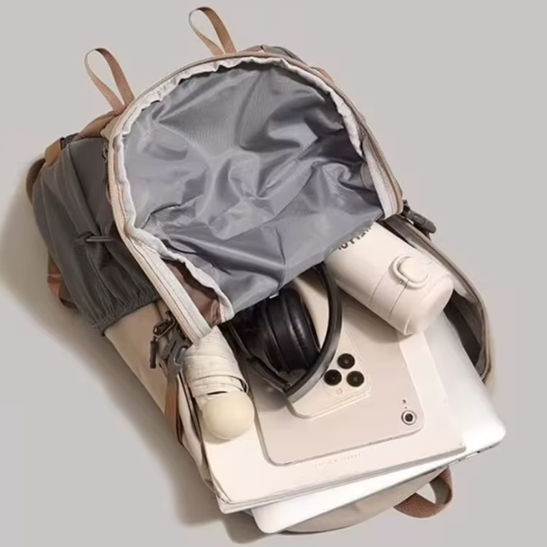 Vielseitiger 40L Tagesrucksack in Beige für Herren & Damen, leicht, perfekt für Wandern, Reisen, Outdoor.