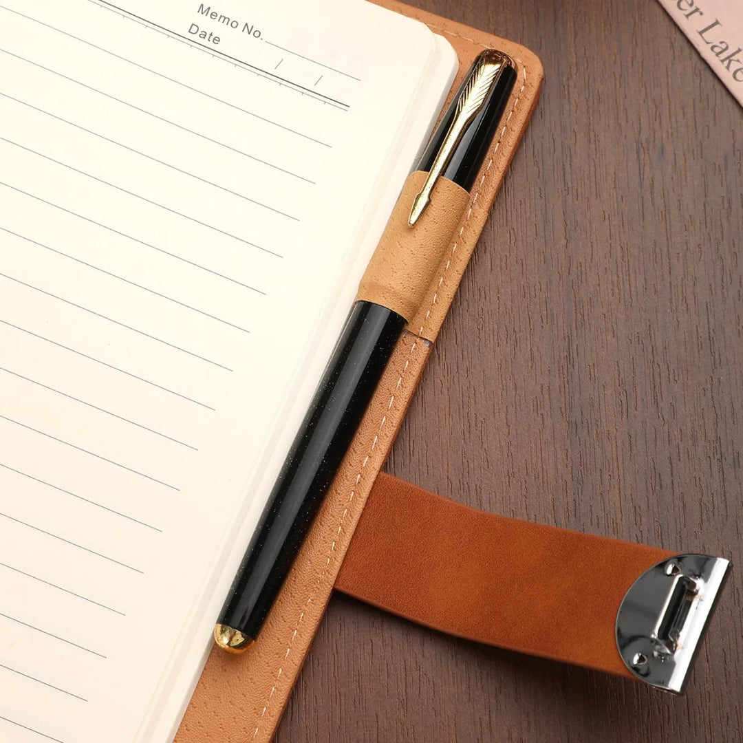 Praktisches A5 Notizbuch liniert, Hardcover und Zahlenschloss – ideal für private Notizen.