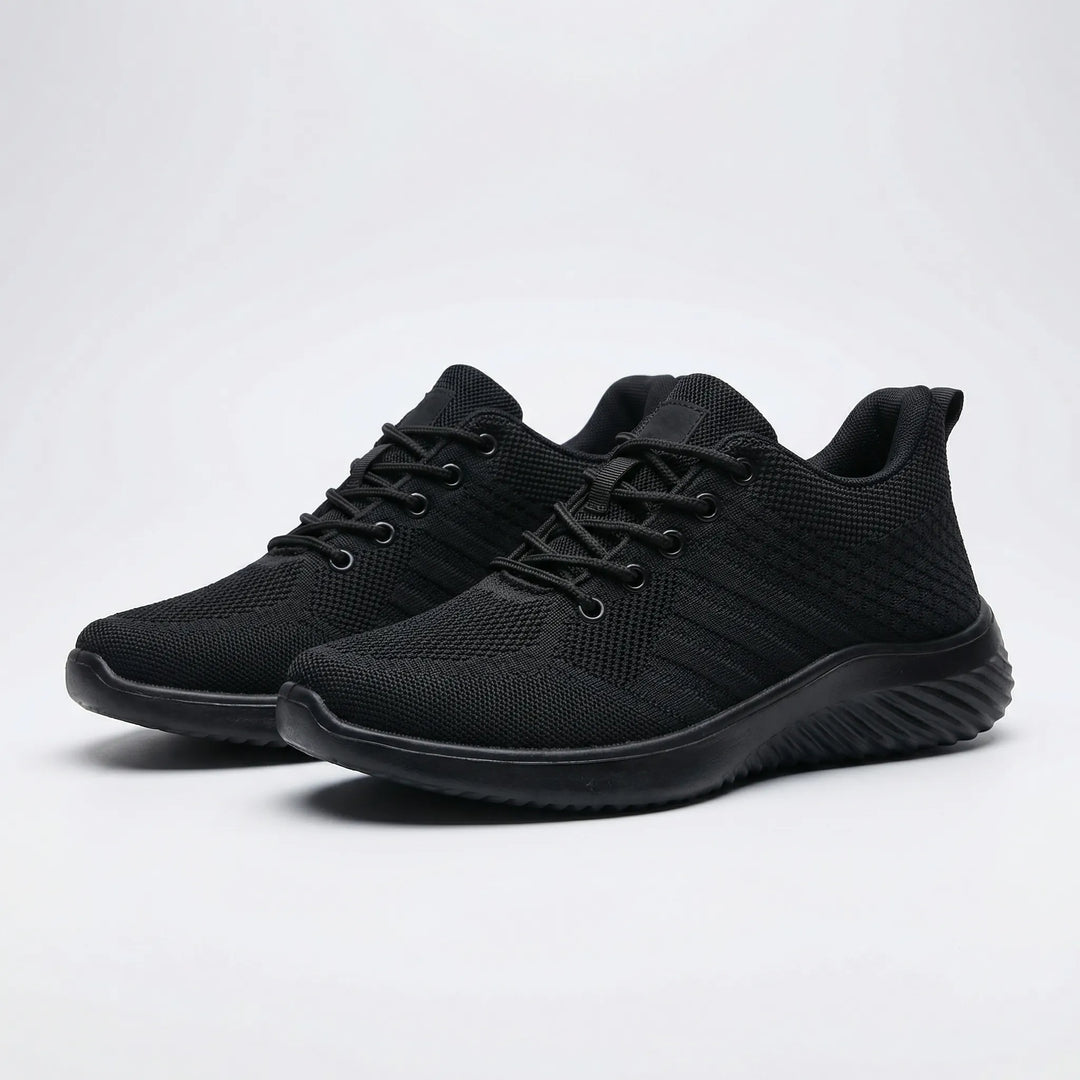 Stylisher Herren Sneaker mit Schnürung, bietet ganztägigen Komfort und leichte Bauweise.