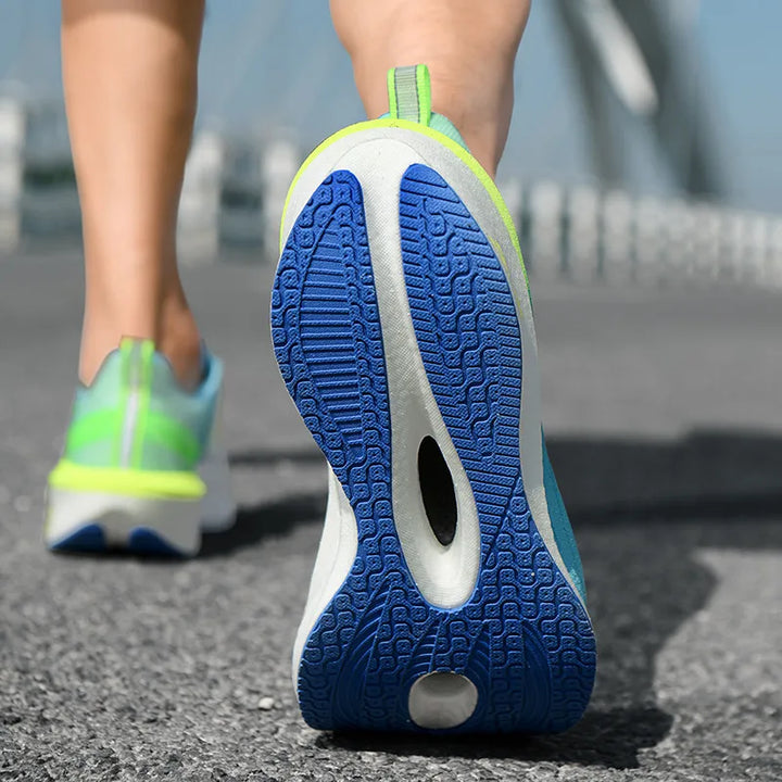 Robuste Sohle des Herren Laufschuhs Paceform. Bietet optimale Traktion & Stabilität beim Sport.