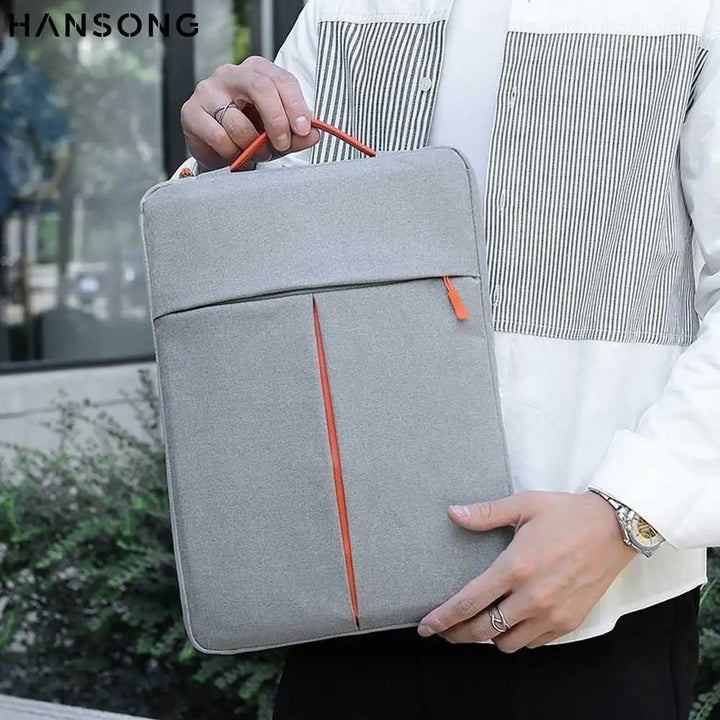 Die Ellion Notebook-Tasche, ein unverzichtbares Laptop-Zubehör für Schutz und Stil im Alltag.