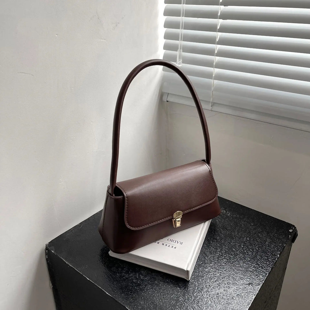 Retro Damen Umhängetasche mit Überschlag, kompakte Crossbody Handtasche für Frauen.