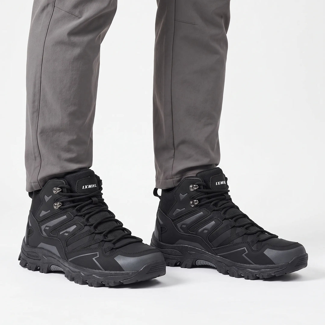Schwarze Damen Wanderschuhe, halbhoch & leicht, ideal für Trekking & Outdoor-Abenteuer.