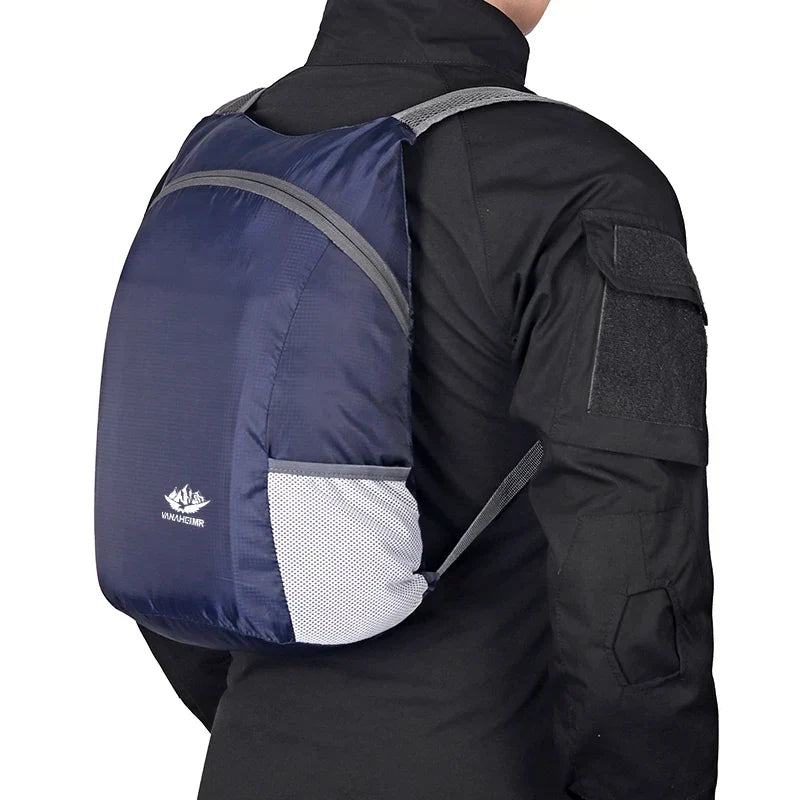 Praktischer packbarer Reise-Rucksack aus Nylon, leicht, kompakt & ideal für spontane Ausflüge.
