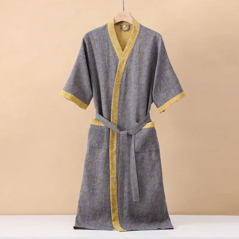Vielseitiger Damen Kimono-Bademantel in Rot-Orange, kurzärmelig, für Zuhause & entspannte Momente.