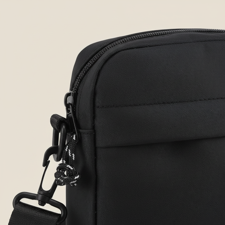 Robuste Unisex Crossbody-Umhängetasche aus strapazierfähigem Oxford-Stoff. Ideal für jeden Tag.