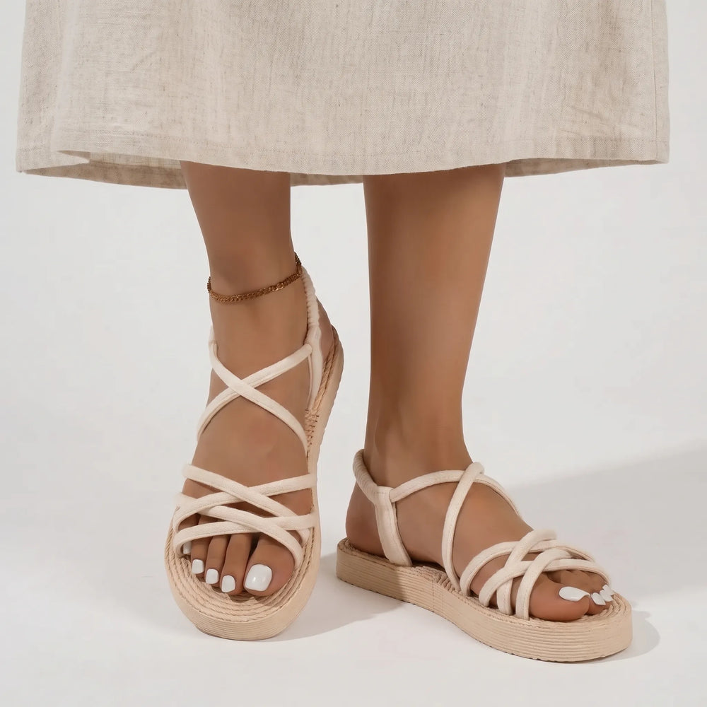 Elegante Damen Solara Sommerschuhe, flache Riemchensandalen für bequeme Tage und Urlaubsfreude.