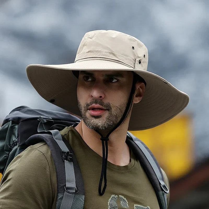 Robuster Outdoor-Hut, unisex, breiter Rand, UV-Schutz, leicht und komfortabel.