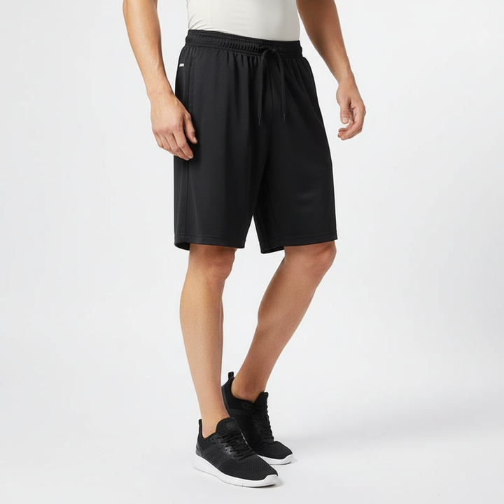 Bequeme, atmungsaktive Herren Sportshorts in Schwarz. Perfekt für Fitness, Basketball und den Sommer.