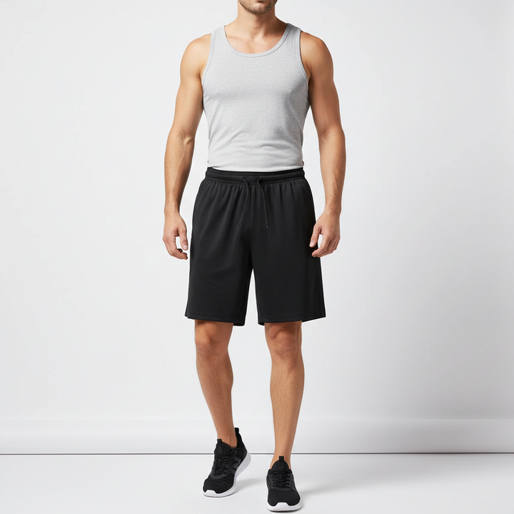 Lockere schwarze Herren Fitnessshorts, atmungsaktiv und bequem. Ideal für das Gym und jede Sportart.