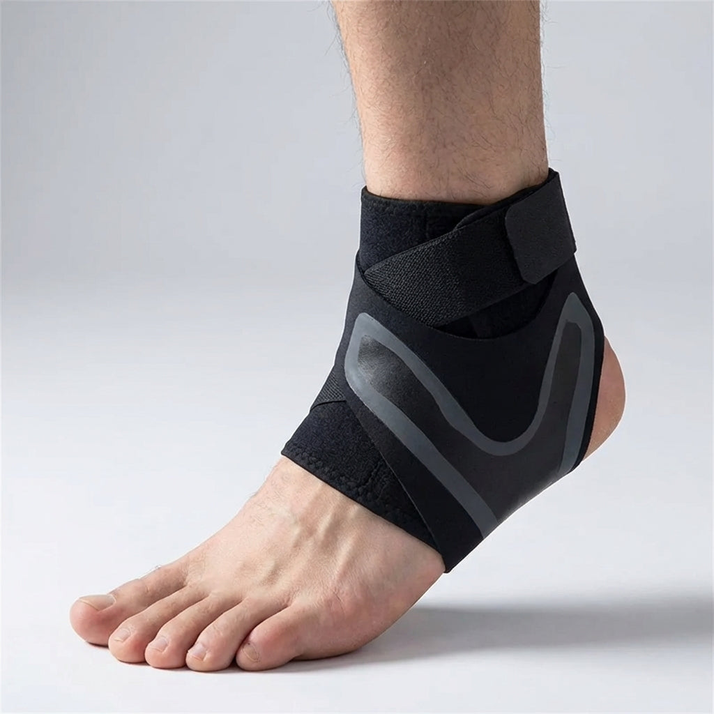 Detail der atmungsaktiven Stabilixx Kompressions-Knöchelbandage mit verstellbaren Riemen und Polsterung.