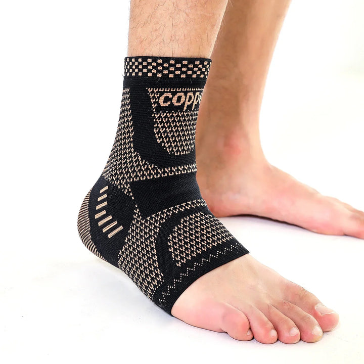 Schwarze Kompressions-Knöchelstütze für Stabilität & Genesung, ideal bei Sport & Alltagsbelastungen.