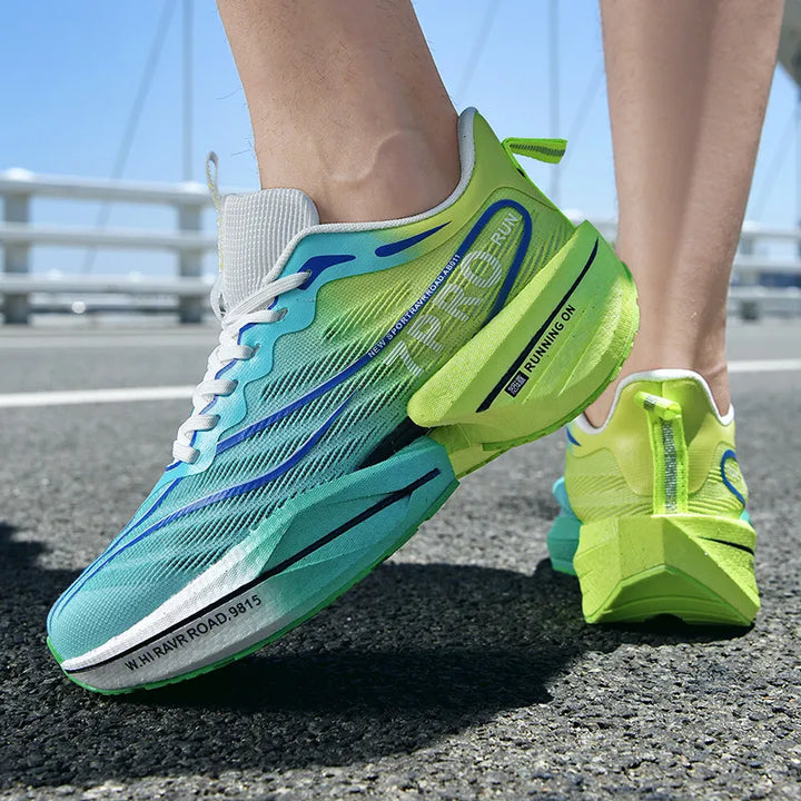 Innovativer Herren-Laufschuh, atmungsaktiv und dämpfend, für jeden Schritt des Running.