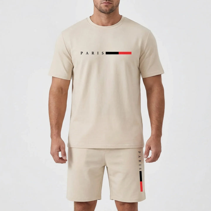 Herren Sommerkleidung: Freizeitanzug mit Kurzarm-Shirt & Sporthosen für entspannte Tage.