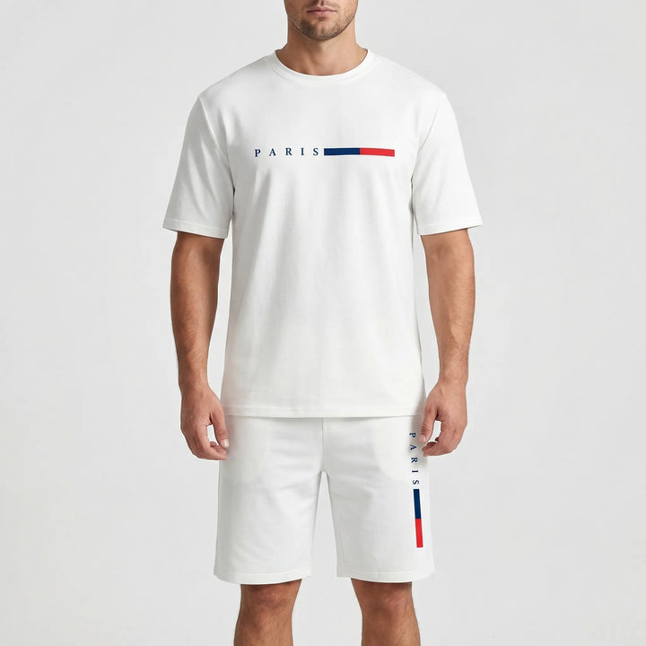 Komfortabler Herren Sportanzug mit Kurzarm-Shirt & Sporthosen; perfekt für Freizeit & Training.
