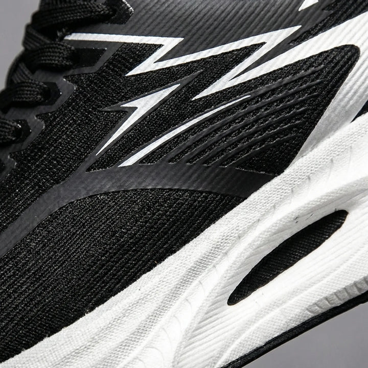 Komfortabler Swiftrok Luftpolster Laufschuh für Marathon, Training & Fitness. Leicht & gedämpft.