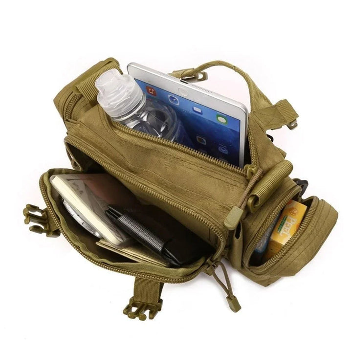 Praktische Outdoor-Hüfttasche aus langlebigem Nylon für Reisen & Wanderungen.