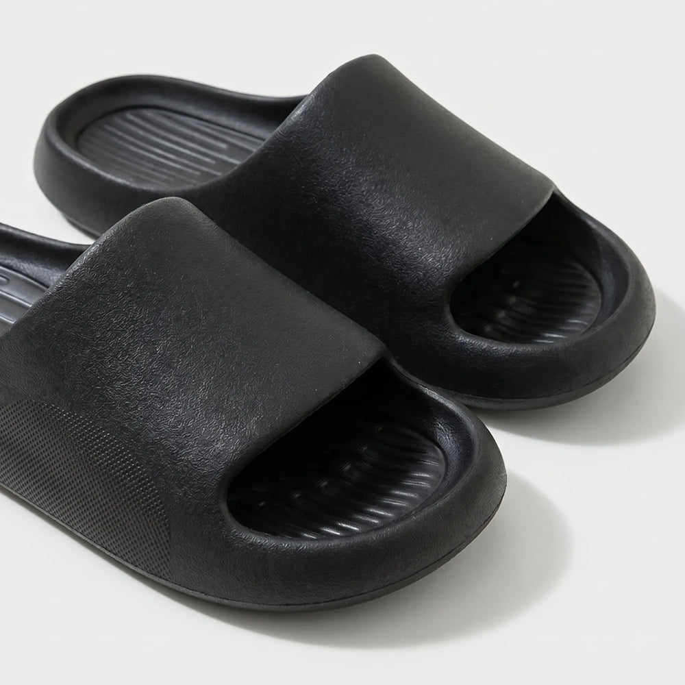 Bequeme Damen Plateau Pantoletten in Chunky-Design, ideal als Sommerschuhe & Hausschuhe.
