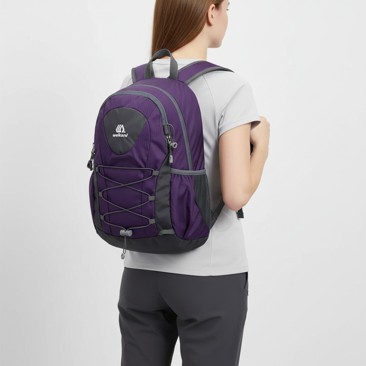 Faltbarer ultraleichter Rucksack, grau, perfekt für spontane Abenteuer & Sport.