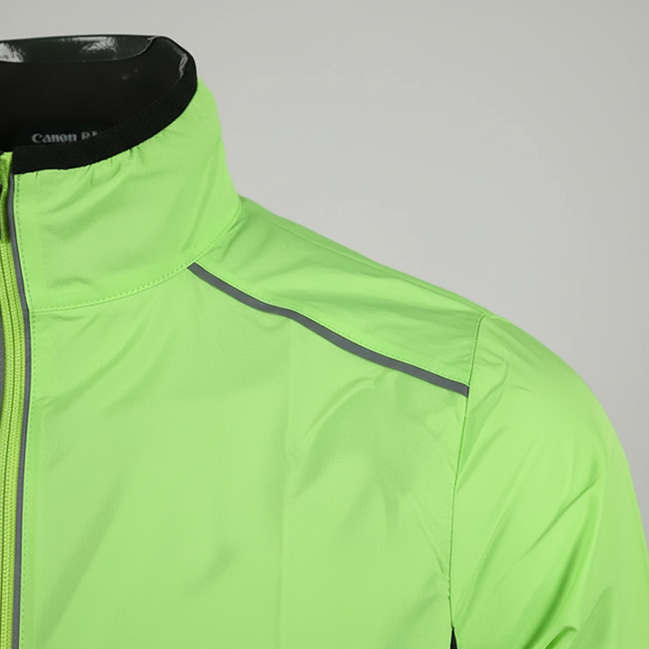 Ultraleichte Velarun Radjacke, winddicht & atmungsaktiv, für Mountainbike- und Outdoor-Trips.