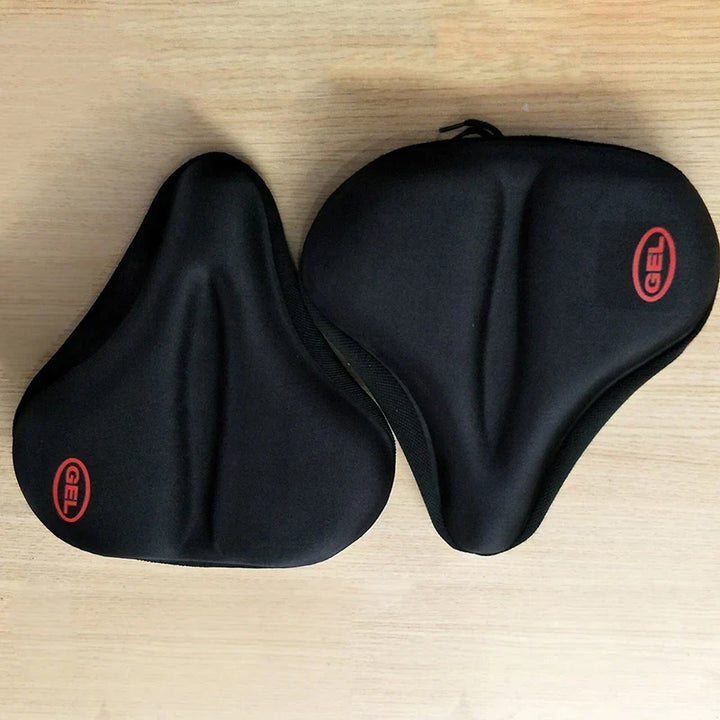 Einfach montierbarer Gel-Sattelbezug für Fahrradsattel. Verbessert den Komfort beim Radfahren auf jedem Bike.