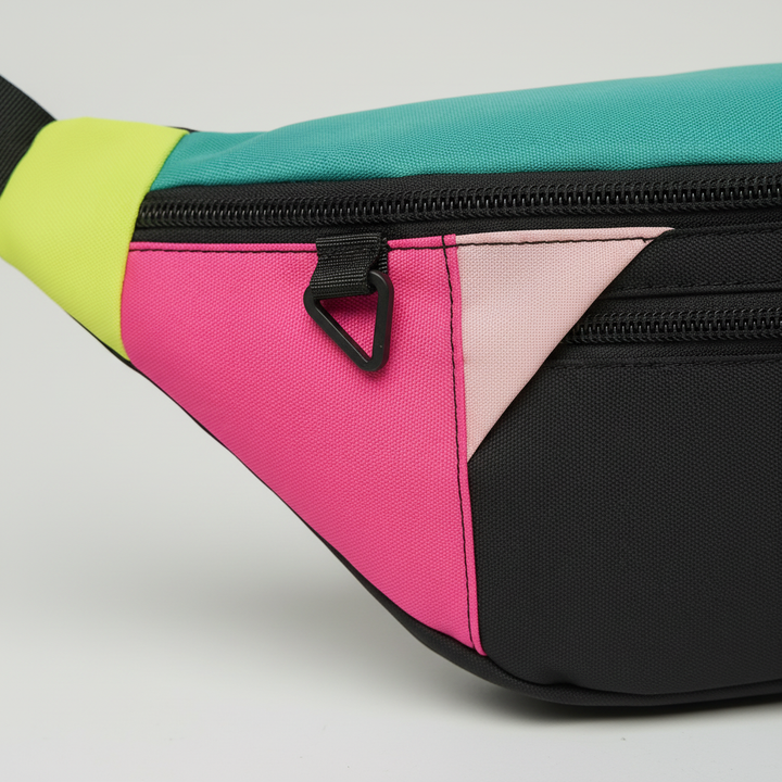 Praktische schwarze Nylon-Brusttasche, sicherer Organizer für kleine Essentials unterwegs.