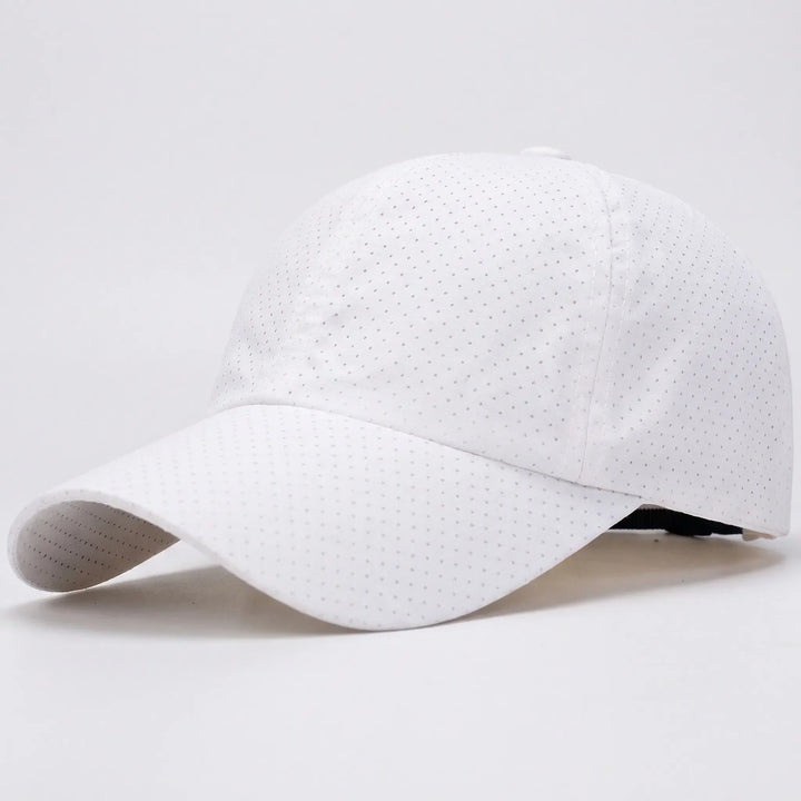 Leichte, sportliche Baseballkappe unisex, perforiert & atmungsaktiv für optimalen Komfort.