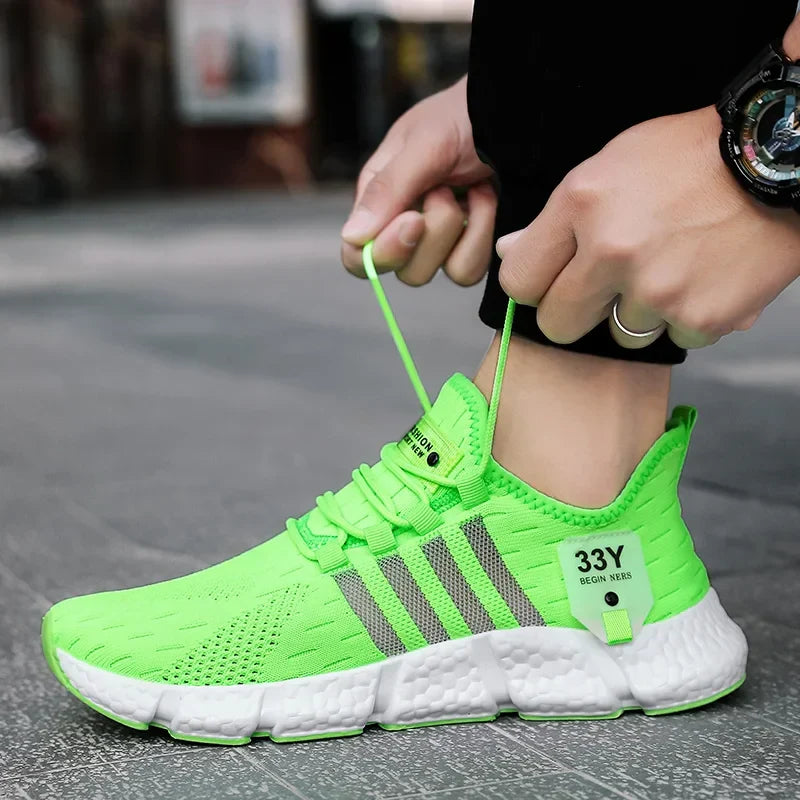 Komfortable Ventrel Mesh Herren-Schuhe mit hervorragender Dämpfung, ideal für lange Tage & aktive Erholung.