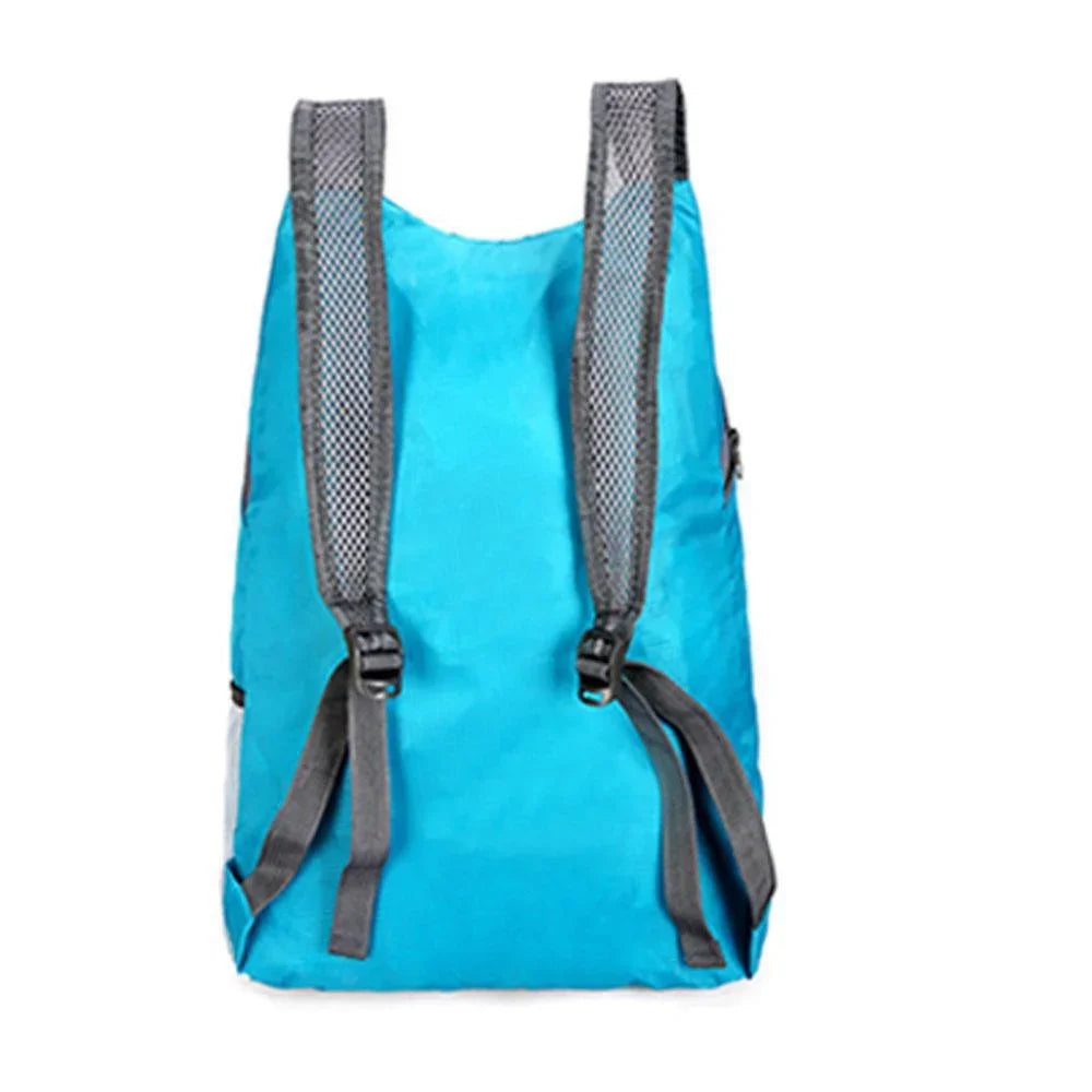 Leichtgewicht Tagesrucksack: Ideal für schnelle Läufe, Kurztrips oder als zusätzliche Packtasche.