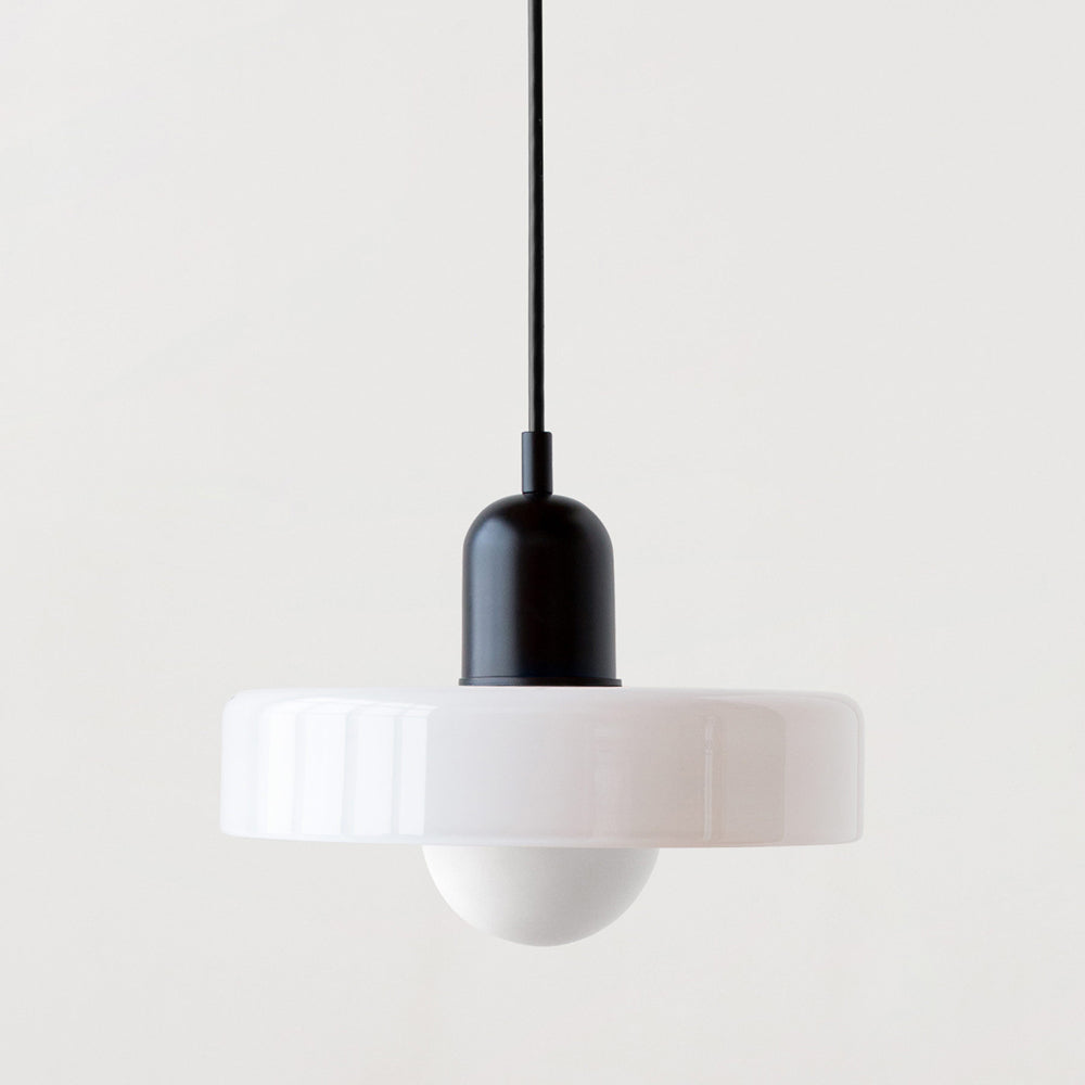 Stilvolle Glaslampe, Buntglas-Design, Bauhaus-Ästhetik für Ihr Zuhause.