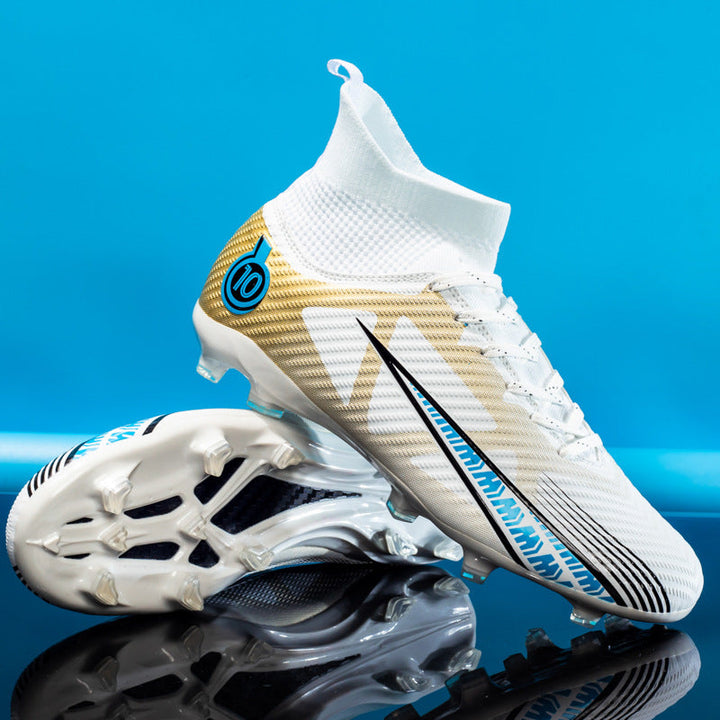 Herren Hallenfußballschuhe & Rasenschuhe in Schwarz/Platin. Bieten optimalen Halt und zuverlässige Stabilität.