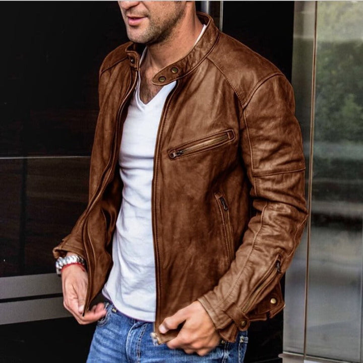 Zeitlose schwarze Herren-Lederjacke Leandro, wetterfest und stilvoll, geeignet für jede Saison und Freizeit.