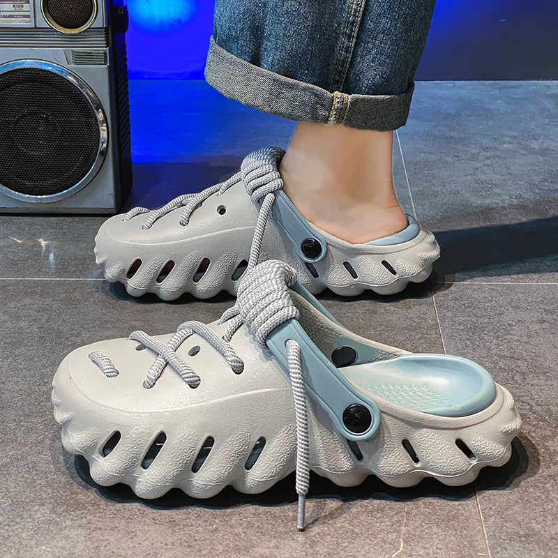 Praktische Herren Clogs: Schnürschuhe, belüftet und bequem für jeden Anlass.