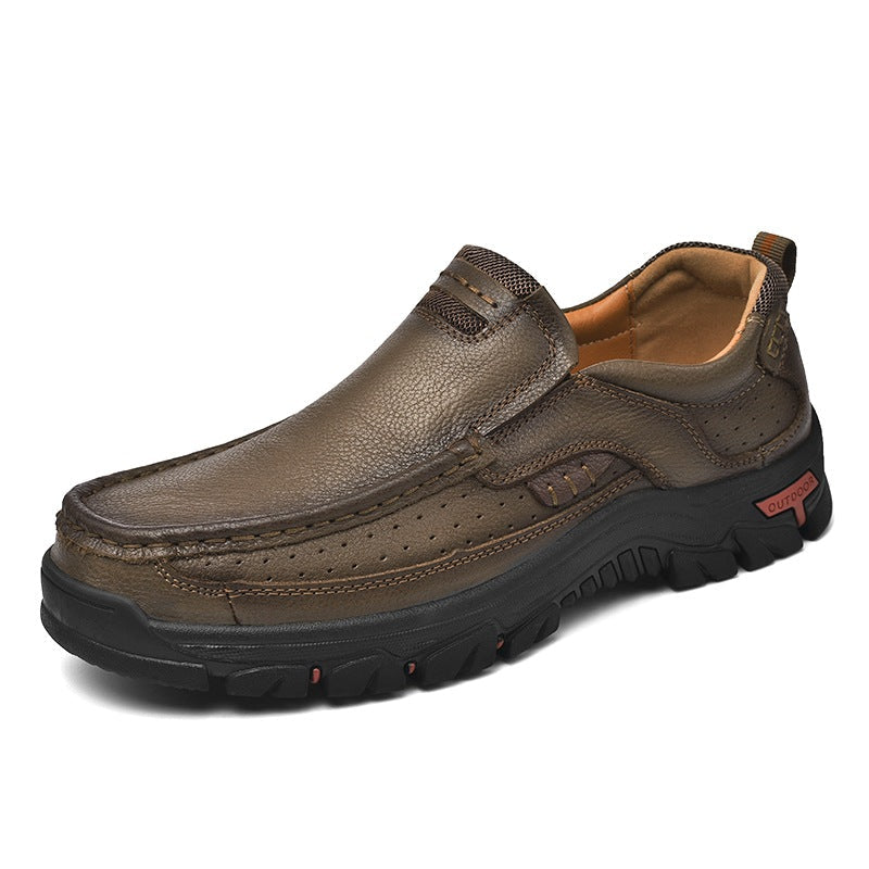 Elegante braune Herren Schlupfstiefel. Komfortable Business Halbstiefel mit Fußgewölbeunterstützung und rutschfester Sohle.