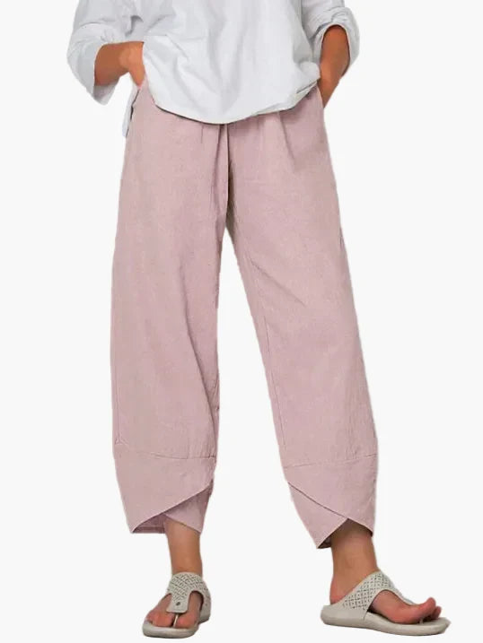 Elegante Damen Hose mit weitem Bein, fließender Stoff, locker & bequem. Stilvolle Ganzjahresmode für Damen.