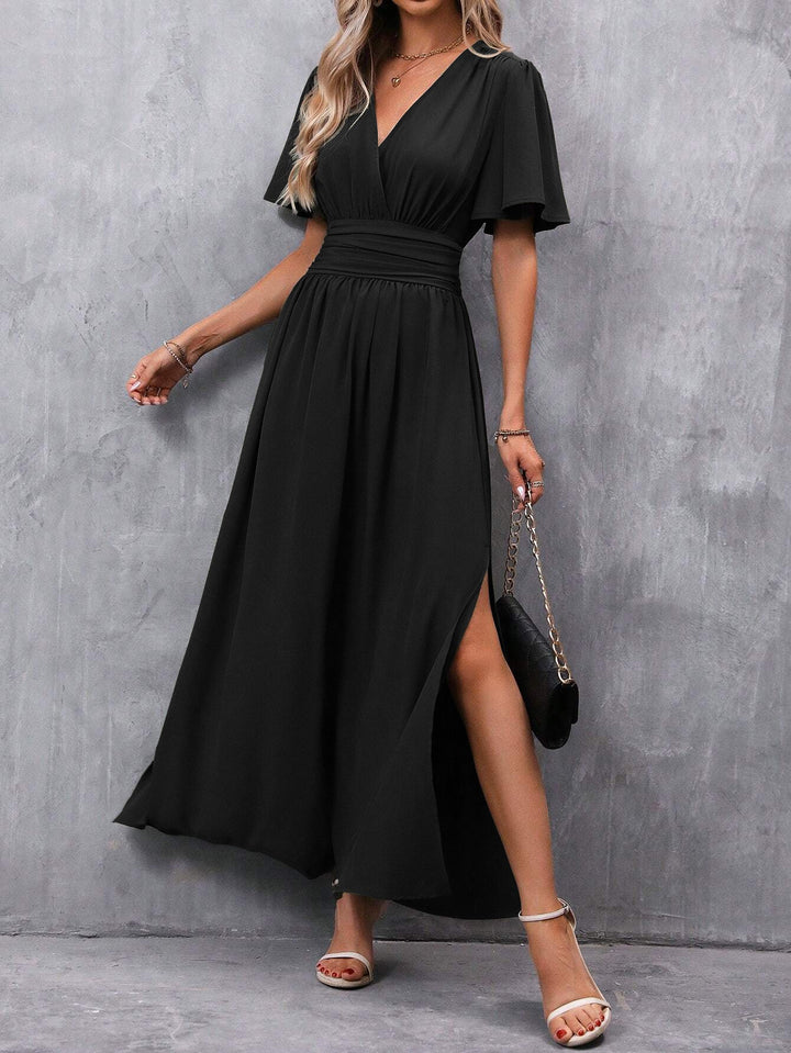 Elegantes langes Damen Wickelkleid, fließendes Partykleid. Perfekt als stilvolles Sommerkleid für Abend-Events.
