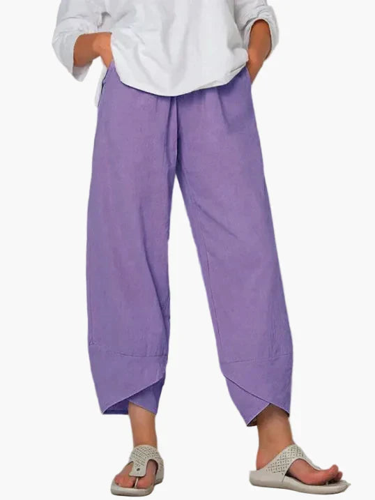 Bequeme Damen Freizeithose mit weitem Bein, locker geschnitten. Ideal für Sommer und entspannte Tage.