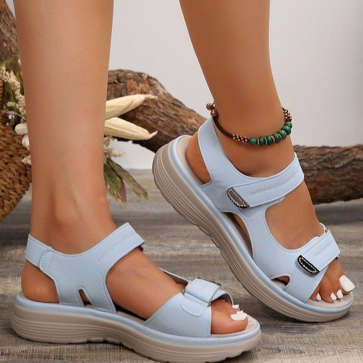 Orthopädische Damensandalen für optimalen Komfort und Fußunterstützung bei Fußschmerzen.