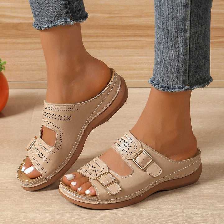 Leichte orthopädische Sandalen Athena für Damen mit Fussgewölbestütze, ideal für Haltungskorrektur & Komfort.