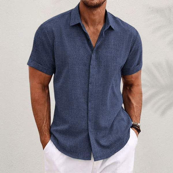 Vielseitiges Herren Kurzarmhemd. Elegant, atmungsaktiv & bequem für Freizeit und Sommer.